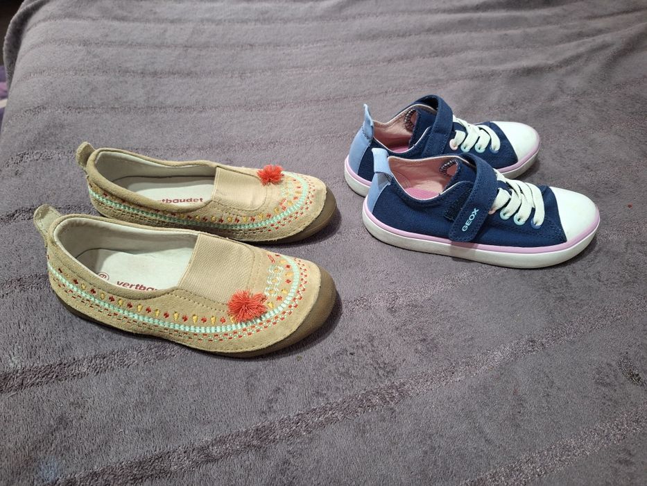 Skechers pentru fetite cu luminite