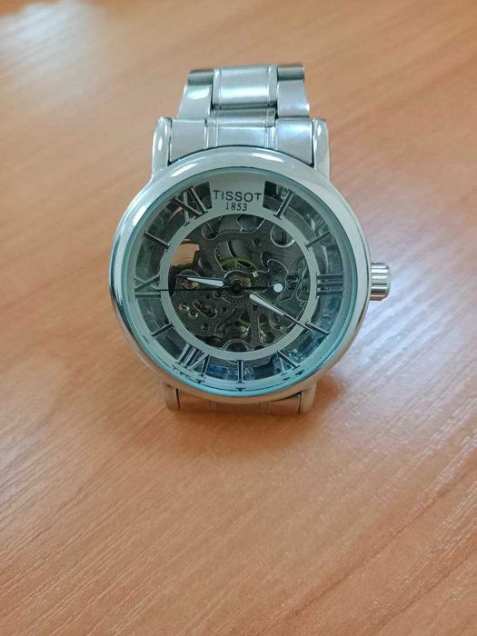 Qo'l soat(mexanik). TISSOT 1853