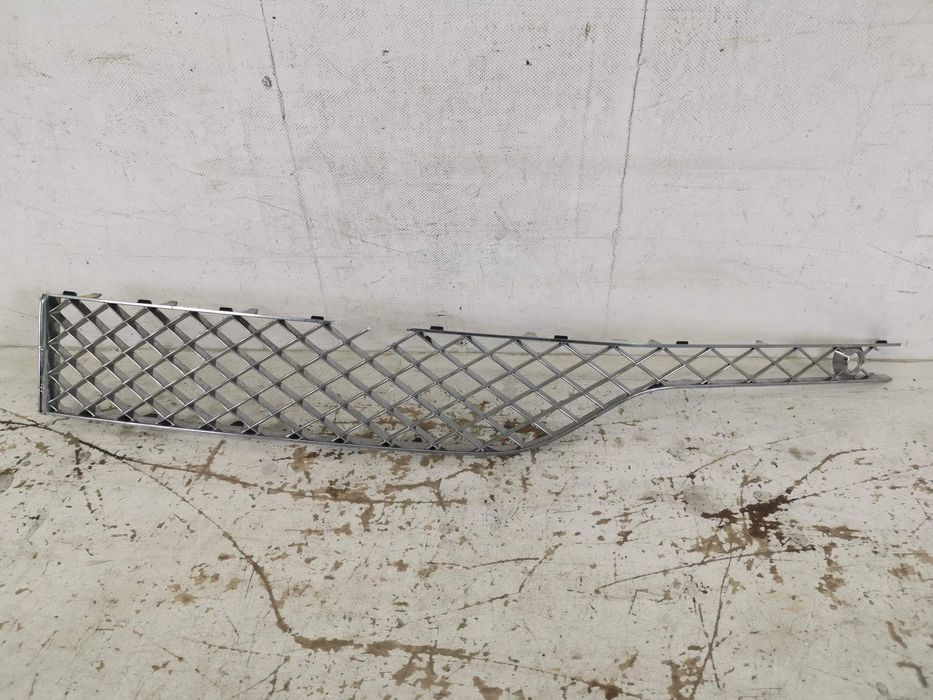 Бентли Бентайга / Bentley Bentayga 1 [Долна дясна предна решетка. Ориг