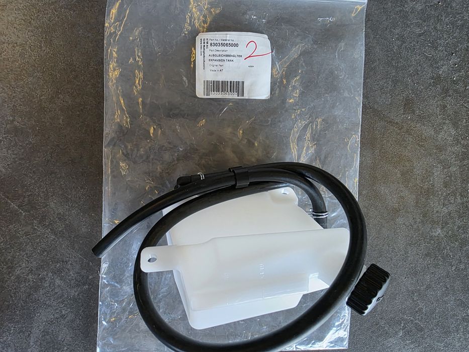 НОВО Казанче Резервоар за Антифриз за KTM 525 SX450 525XC ATV 505