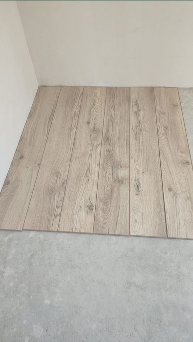 Продам ламинат новый