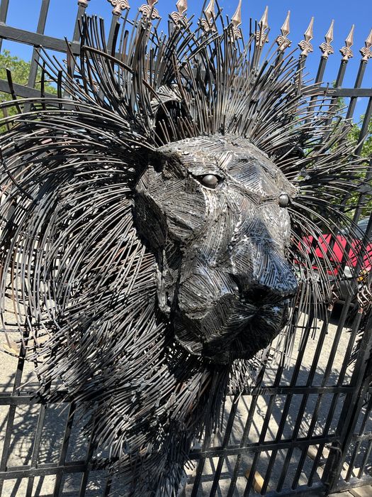 Sculptura otel realizata manual , Leu -Andrei Ghita