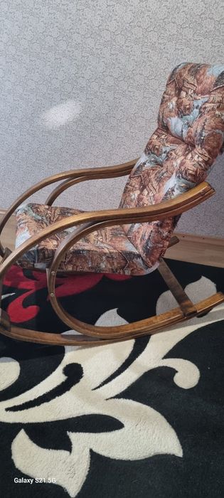 Кресло качалка дерево