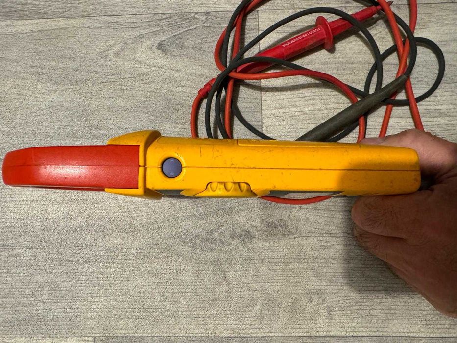 Fluke 335 clamp meter