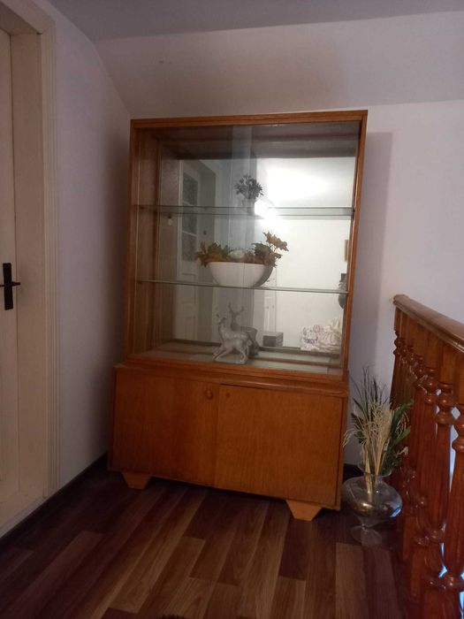 Vând vitrină sufragerie. Suceava, Dărmănești