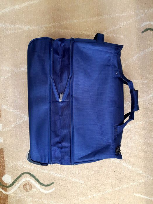 Сумка на колесах