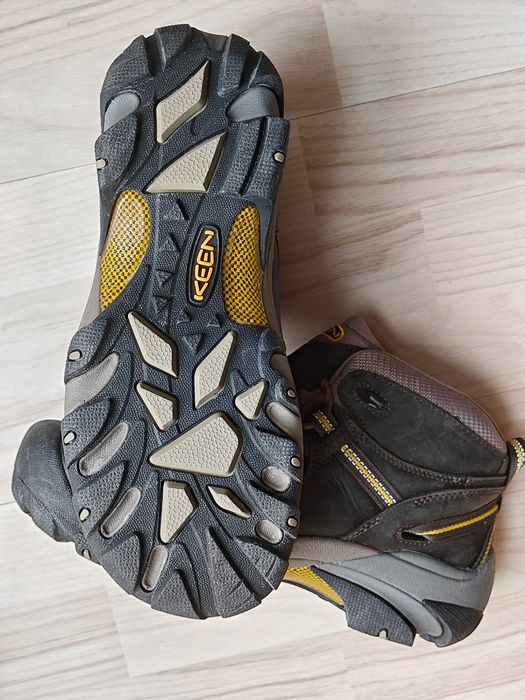 KEEN Мъжки зимни обувки (подходящи за преход и планина, 41 номер)