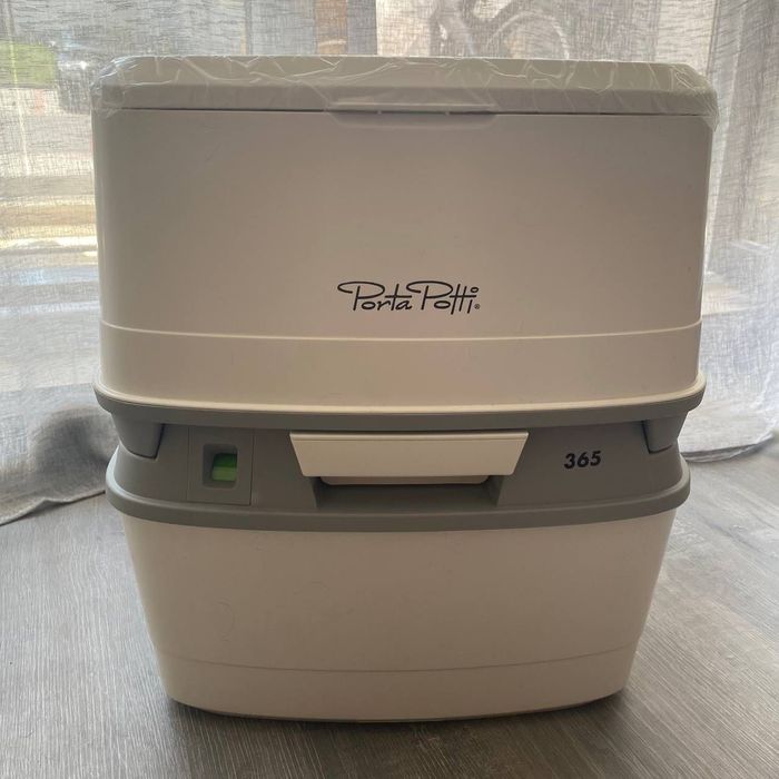 преносима тоалетна Thetford Porta Potti Cube 365