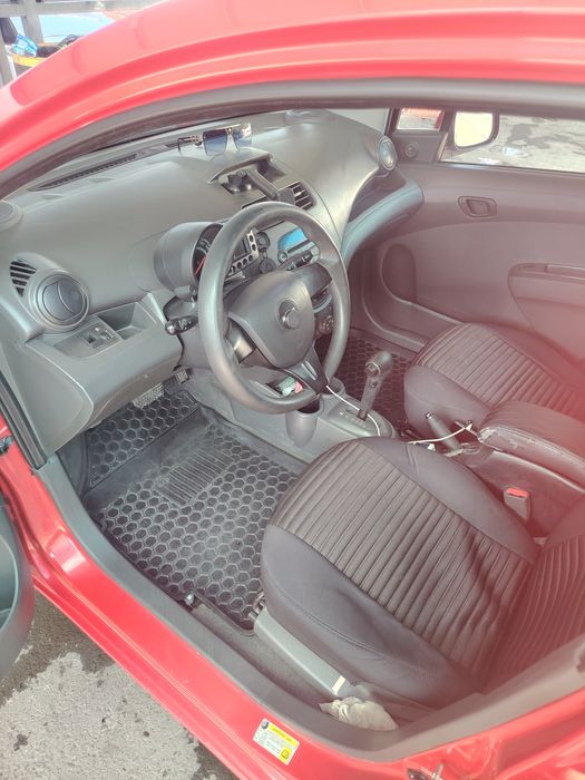 Спарк 2012 автомат 1 евро срочно