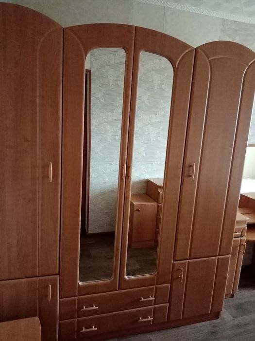 Спальный гарнитур б/у, в хорошем состоянии