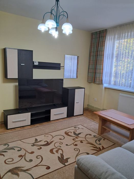 Inchiriez apartament etaj 1  Cedonia/ N. Iorga