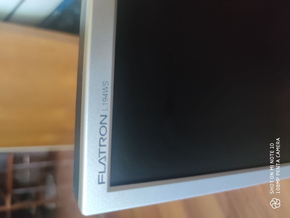 Monitor LCD LG L194WT-SF 19 inch 5ms