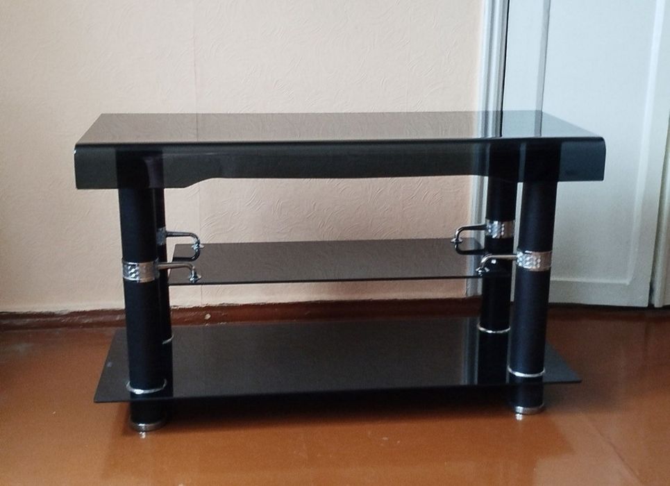 Тумбочка под телевизор 100х40ж60