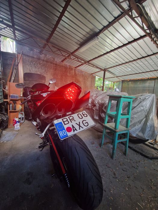 Se vinde Yamaha r1 pentru pretentiosi