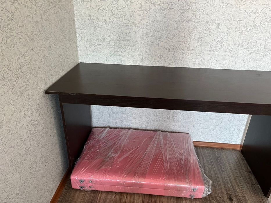 Письменный стол 150×60 см, цвет венге
