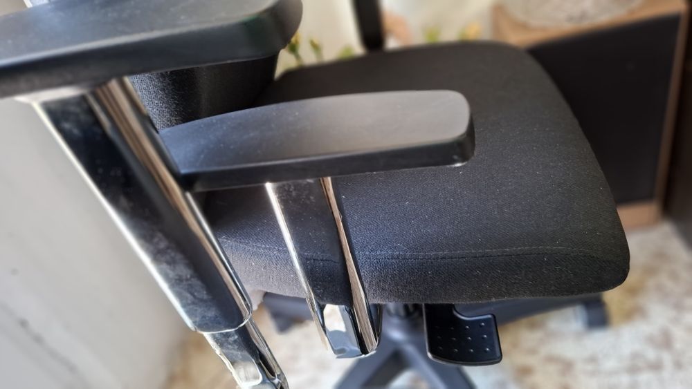 Ергономични офис столове