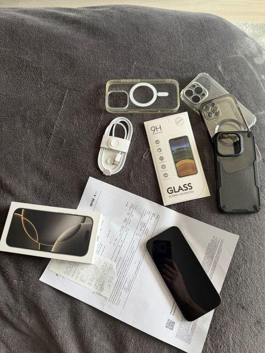 IPhone 16 Pro 128 gb natural titanium stare impecabila 10/10 baterie 90%