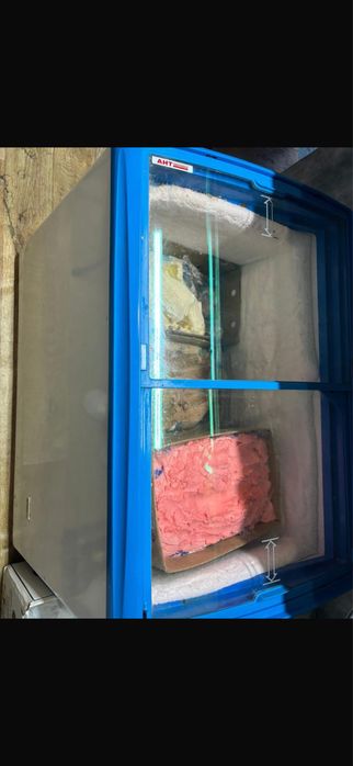 Продам морозильник для мороженого