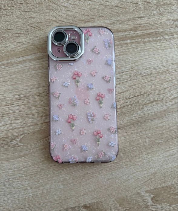 Продам Iphone 15 pink 256 Гб и чехлы