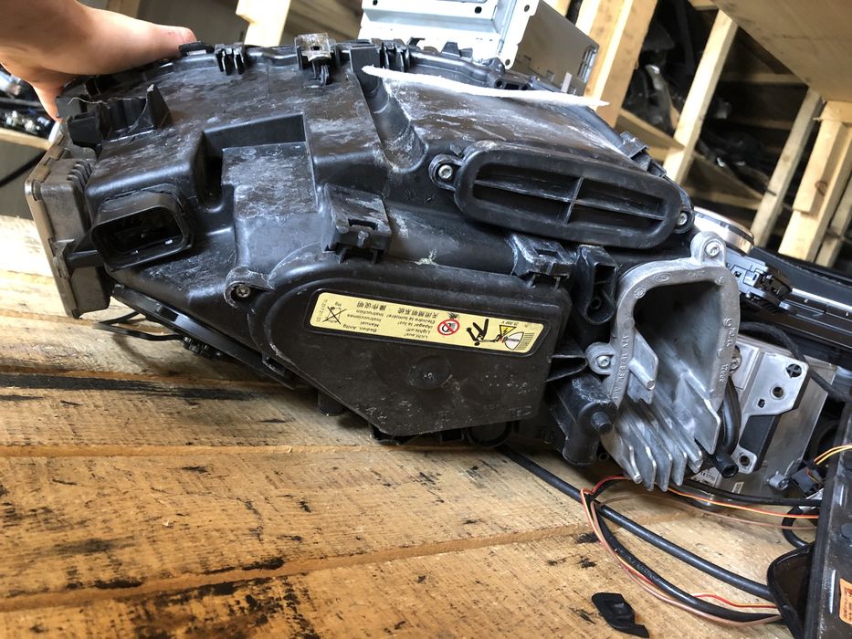 Дайнамик лед ксенон фар бмв 7 ф01 ( dynamic led xenon far bmw f01 )