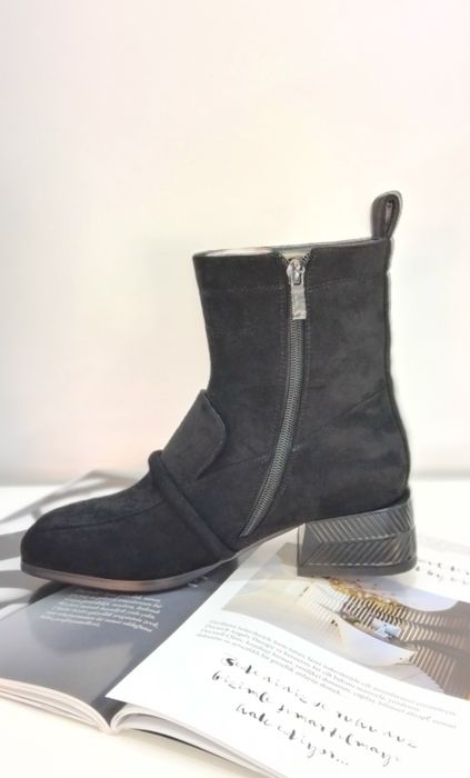 Четири модела, ограничени размери боти на супер ниски цени.