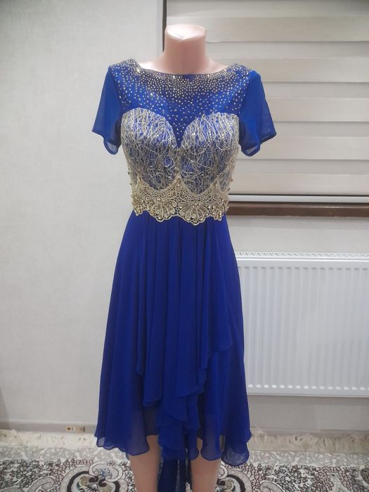 Красивое вечерное платье