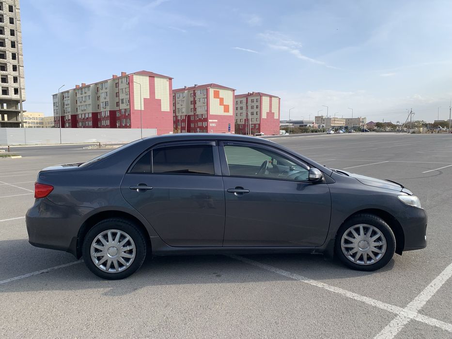 Тойота королла 2012