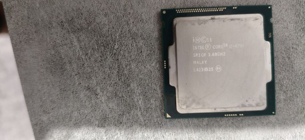 Продаю процессор Intel Core i7-4790