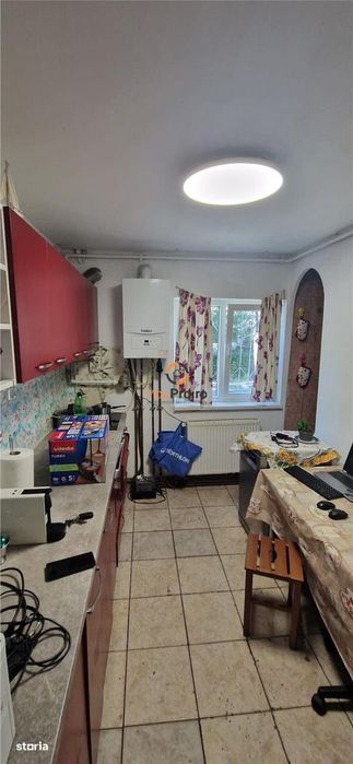 Apartament cu centrala decomandat parter zona Soarelui