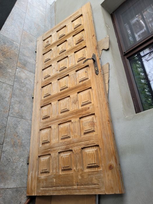 Ușă lemn masiv Smeura Argeș