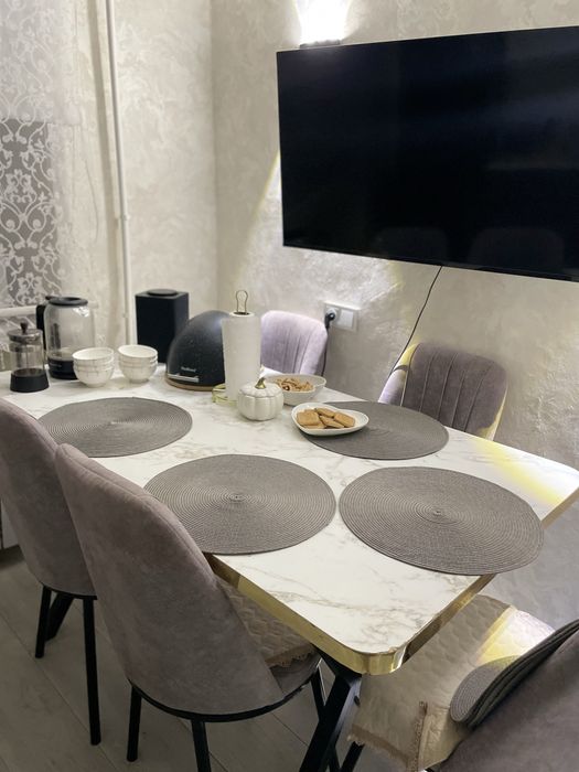 Продам стол со стульями