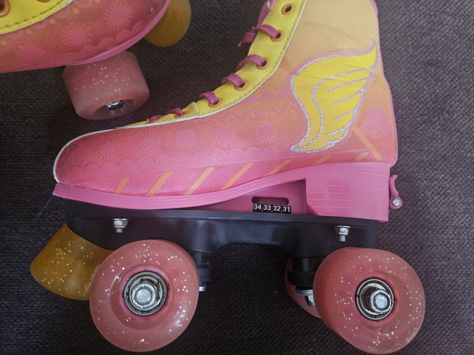 Ролкови кънки 31-34, каска, протектори