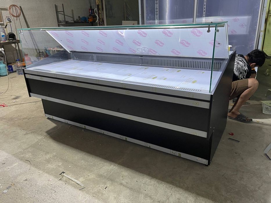 Витрина холодильник