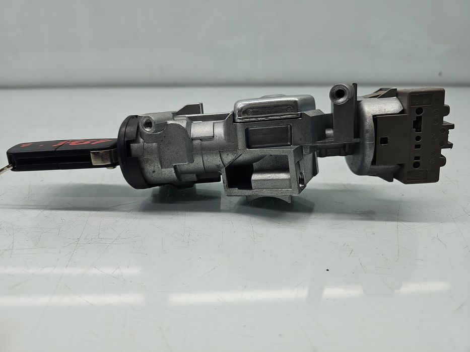 Contact cu cheie Ford Focus 2 Combi (DA) [Fabr 2004-2012] 6E5T-15607-B