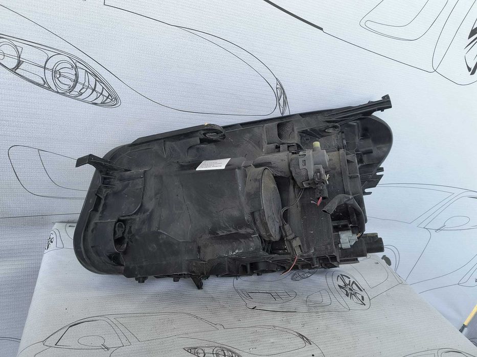 Far Dreapta Uk Cu Lupa Nissan Qashqai 2012 Facelift / 2010-2014 Cod OEM 26010-BR01B (1E1)