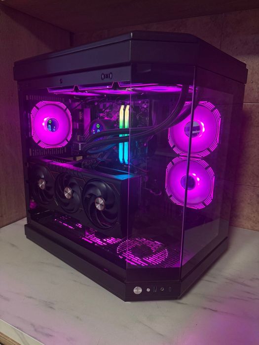 Vand schimb cu laptop PC Gaming RX 9070XT