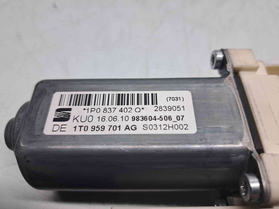 Motoras geam dreapta fata Seat Leon (1P1) [Fabr 2005-2011] Facelift 3C