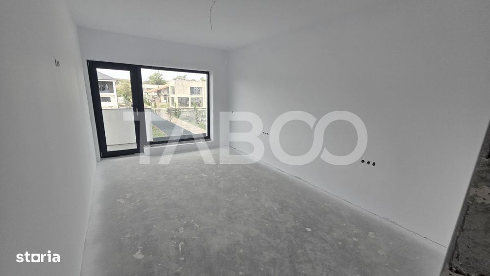 Casa de vanzare 4 camere 2 bai 380mp teren liber  2 parcari Selimbar