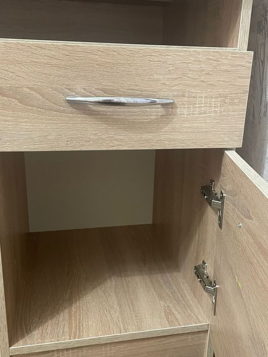 Продается стол письменный