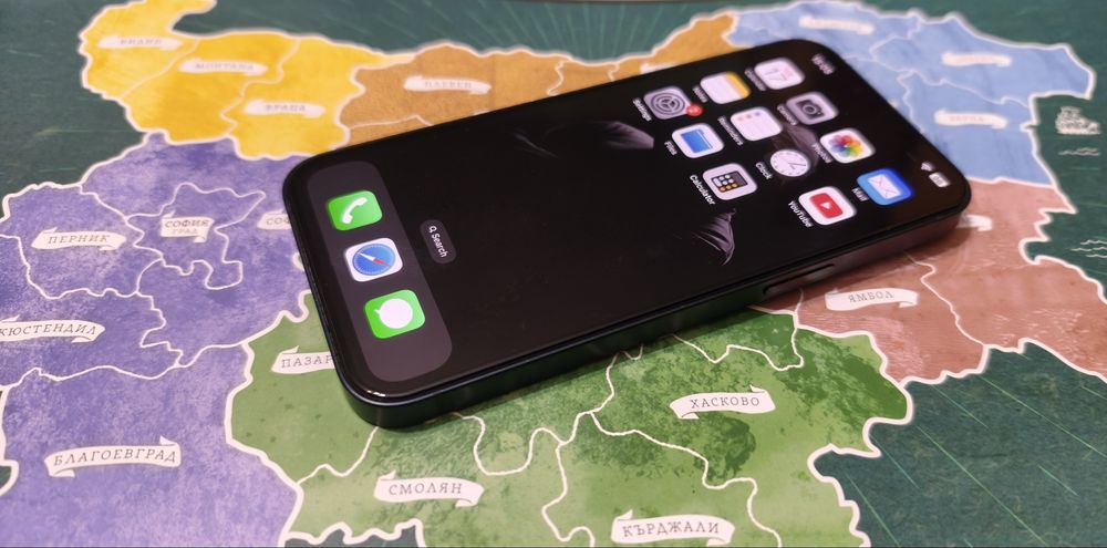 Iphone 13 128gb 200 evro