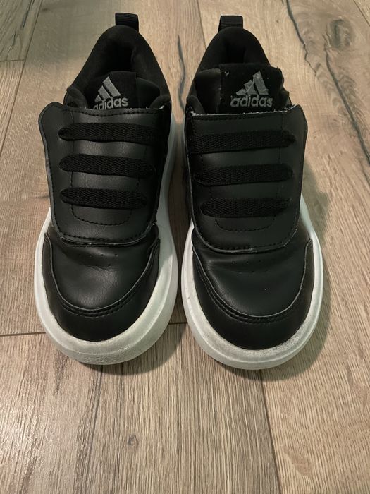 Детски маратонки Adidas, номер 32