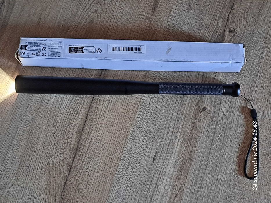 Lanterna cu led tip bată de  basebal