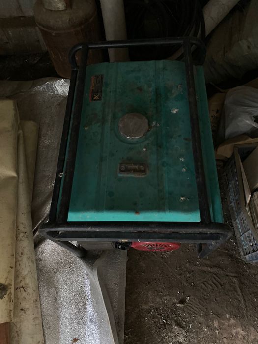 Генератор на бензине