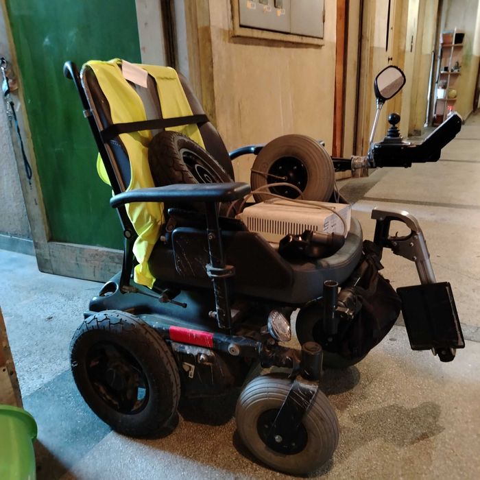 Инвалидна Акумолаторна Количка