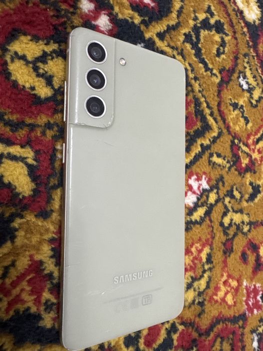 Samsung S21fe 128 гб