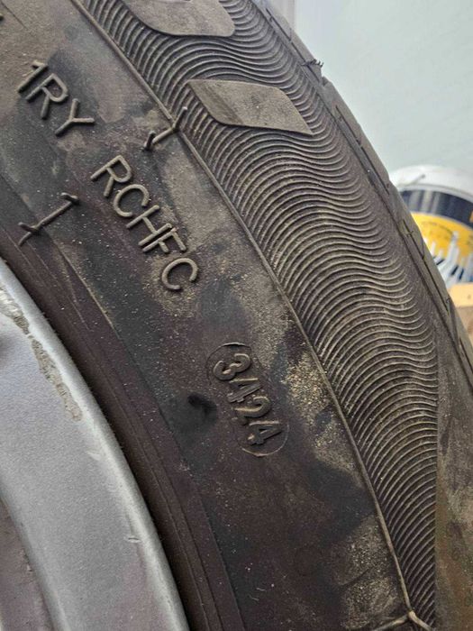 Летни гуми с джанти за BMW seria 3