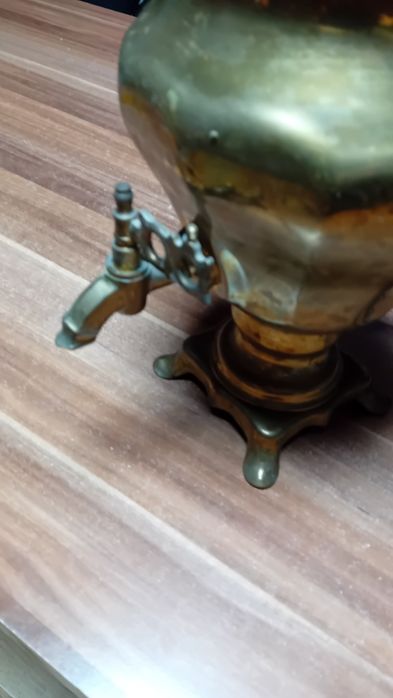 Месингов  руски  самовар