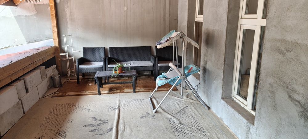 Дава се под наем Тристаен апартамент в Враца, Център - 80 кв.м за 331.5 € - Снимка #1