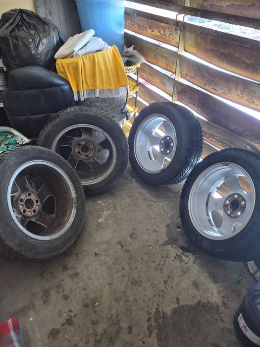 Джанти 16-цола Волво.