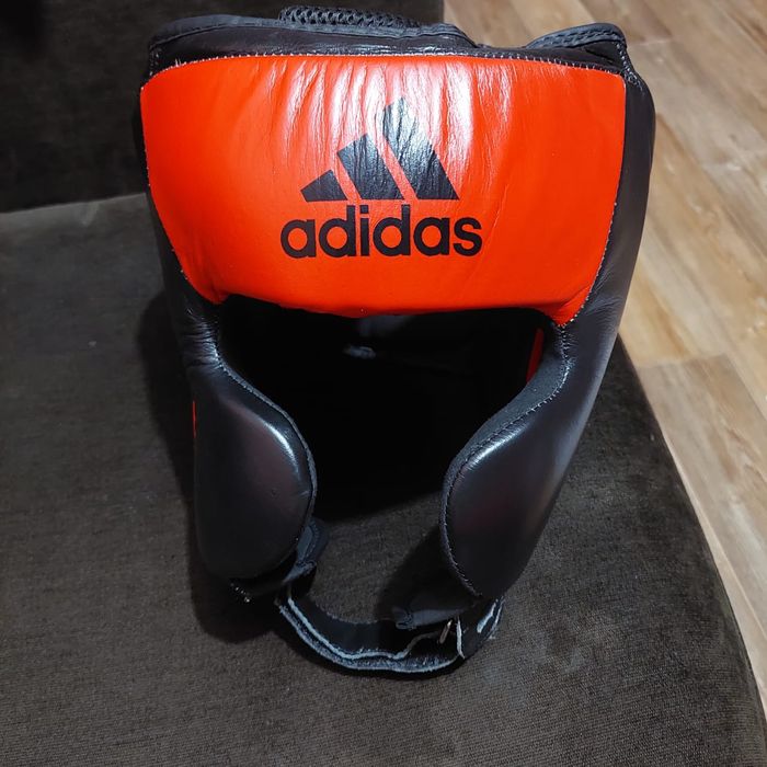 Боксёрский шлем Adidas